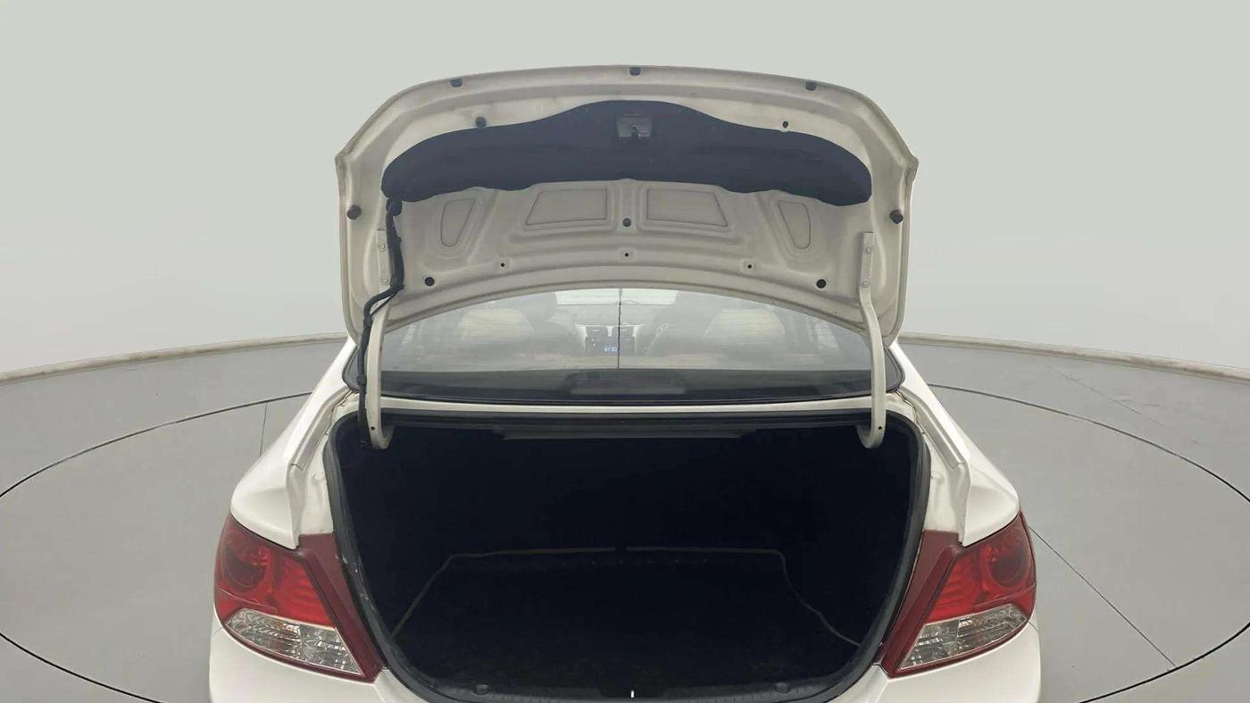 2014 Hyundai Verna FLUIDIC 1.6 CRDI SX OPT, Diesel, Manual, 62,704 km, Boot Door Open