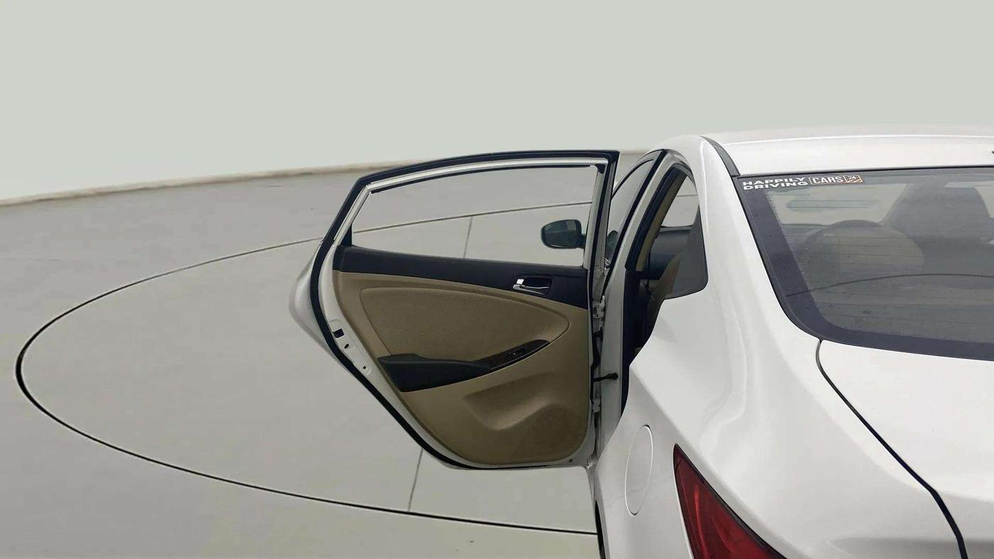 2014 Hyundai Verna FLUIDIC 1.6 CRDI SX OPT, Diesel, Manual, 62,704 km, LHS Rear Door