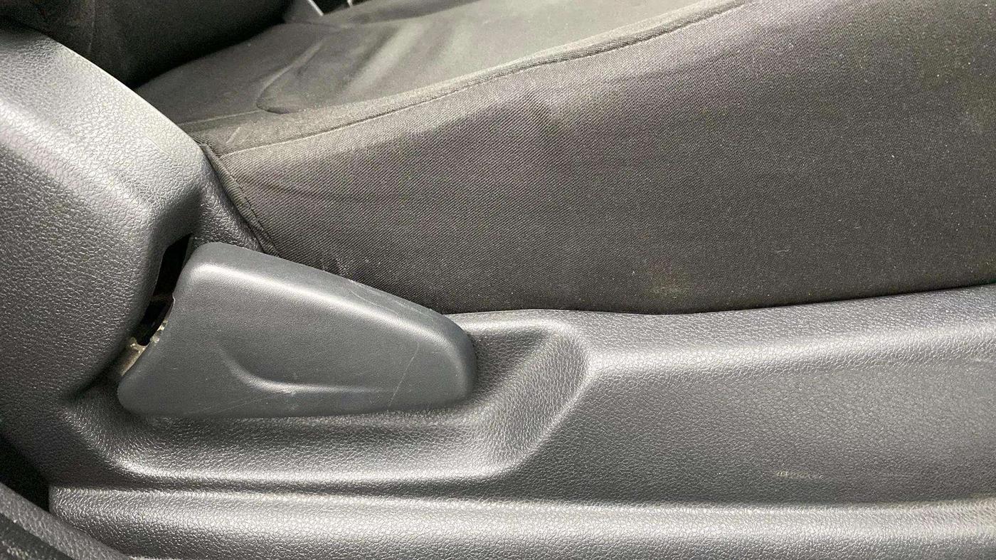 2016 Renault Kwid RXL, Petrol, Manual, 52,803 km, Driver Side Adjustment Panel