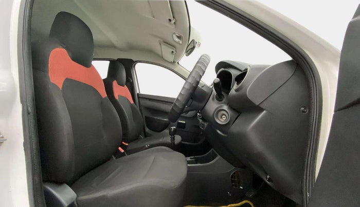 2016 Renault Kwid RXL, Petrol, Manual, 52,803 km, Right Side Front Door Cabin