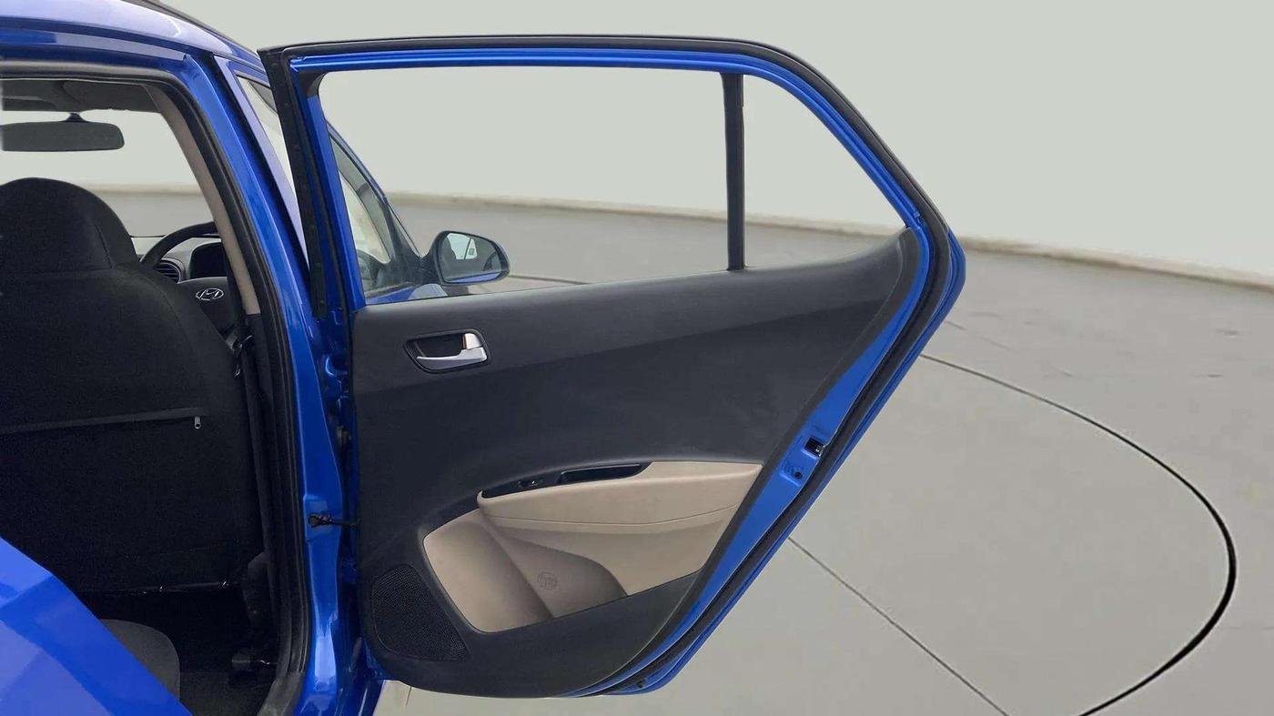 2018 Hyundai Grand i10 SPORTZ AT 1.2 KAPPA VTVT, Petrol, Automatic, 30,669 km, RHS Rear Door
