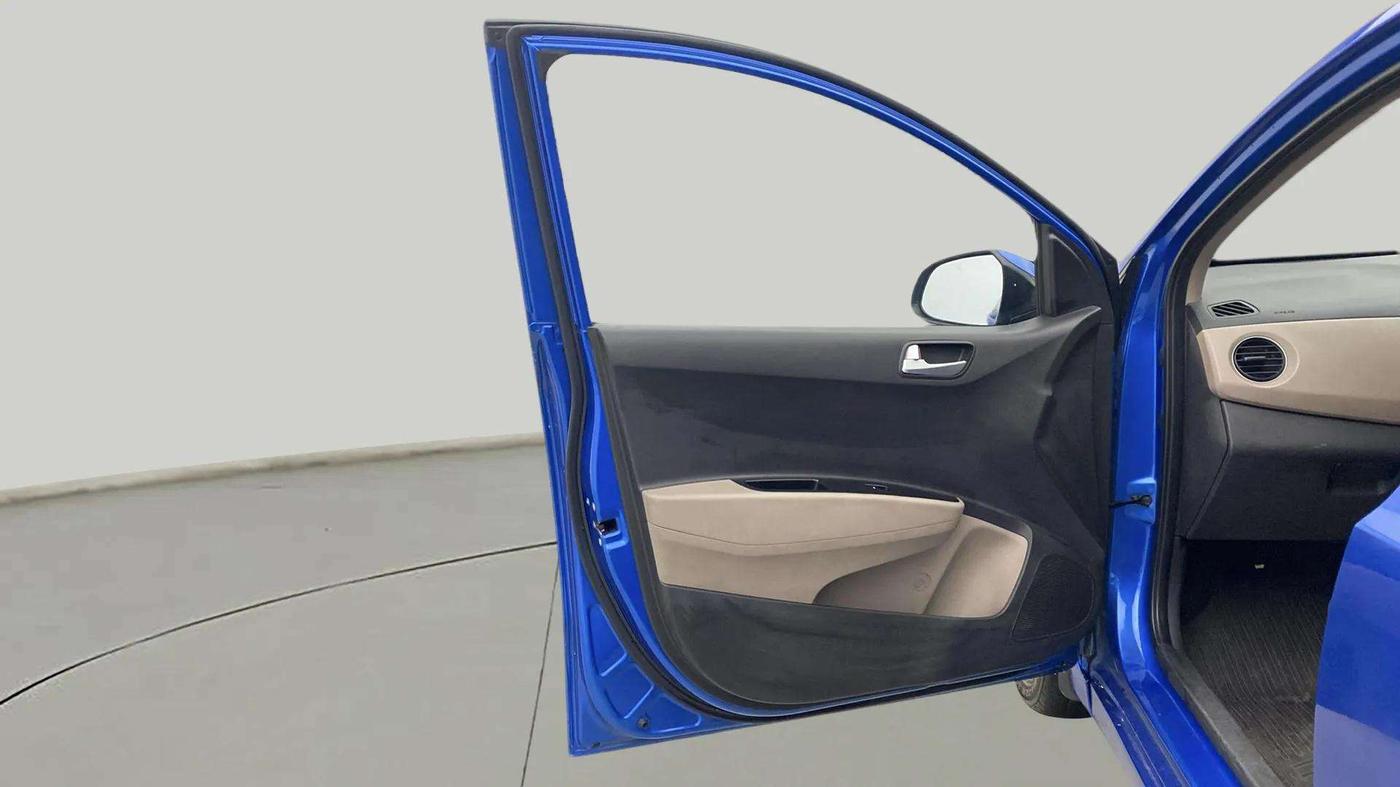 2018 Hyundai Grand i10 SPORTZ AT 1.2 KAPPA VTVT, Petrol, Automatic, 30,669 km, LHS Front Door