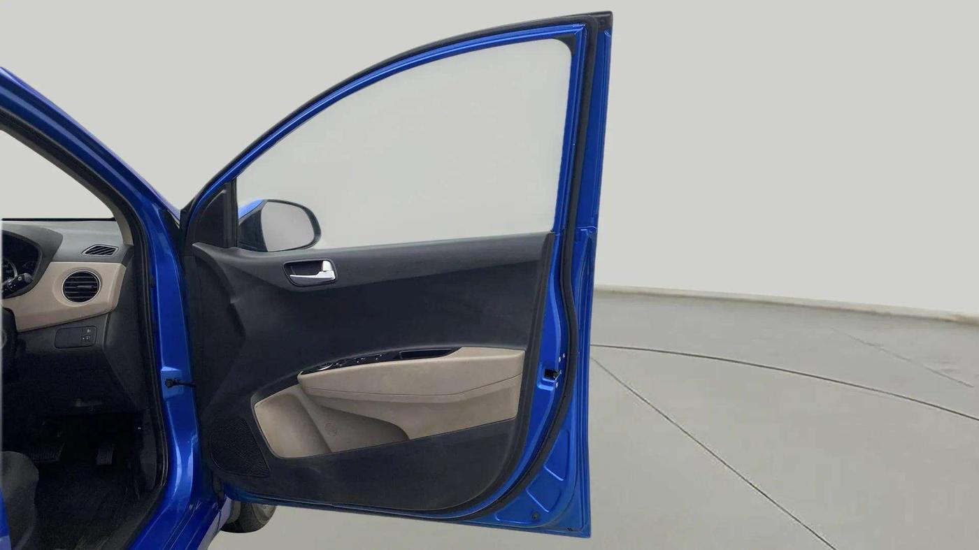 2018 Hyundai Grand i10 SPORTZ AT 1.2 KAPPA VTVT, Petrol, Automatic, 30,669 km, RHS Front Door