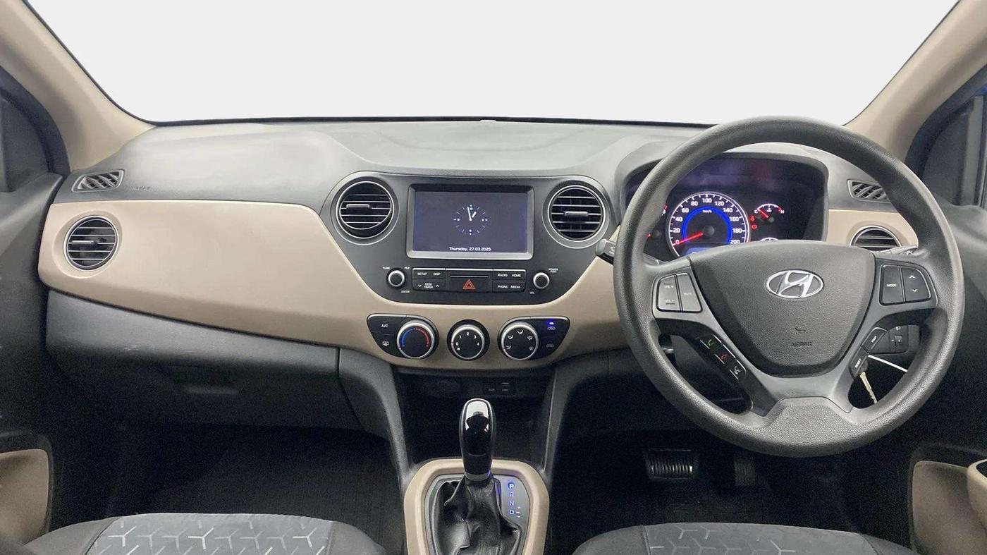 2018 Hyundai Grand i10 SPORTZ AT 1.2 KAPPA VTVT, Petrol, Automatic, 30,669 km, Dashboard