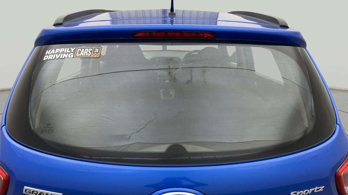 2018 Hyundai Grand i10 SPORTZ AT 1.2 KAPPA VTVT, Petrol, Automatic, 30,669 km, Rear Windshield