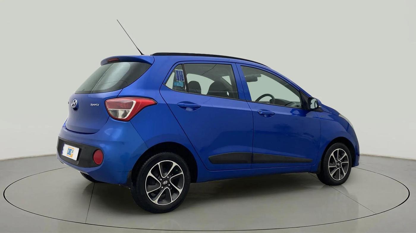 2018 Hyundai Grand i10 SPORTZ AT 1.2 KAPPA VTVT, Petrol, Automatic, 30,669 km, Right Back Diagonal