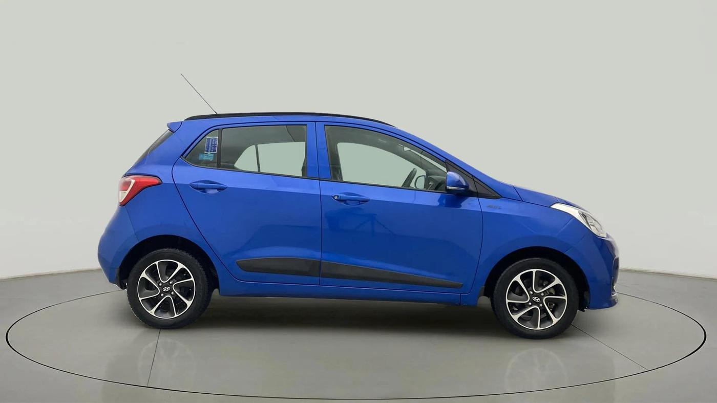 2018 Hyundai Grand i10 SPORTZ AT 1.2 KAPPA VTVT, Petrol, Automatic, 30,669 km, Right Side View