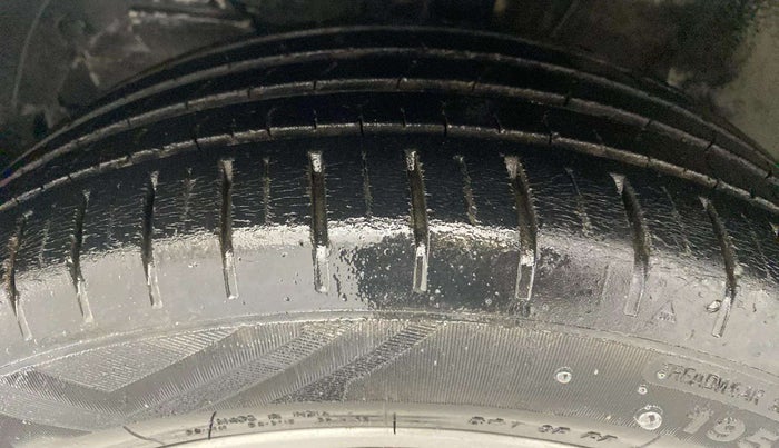 2019 Maruti Baleno ALPHA CVT PETROL 1.2, Petrol, Automatic, 44,370 km, Left Front Tyre Tread