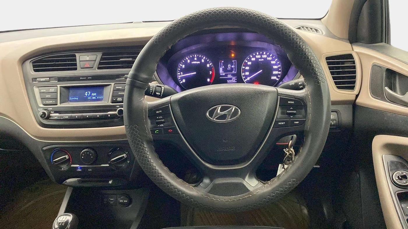 2016 Hyundai Elite i20 MAGNA 1.2, Petrol, Manual, 50,058 km, Steering Wheel Close Up