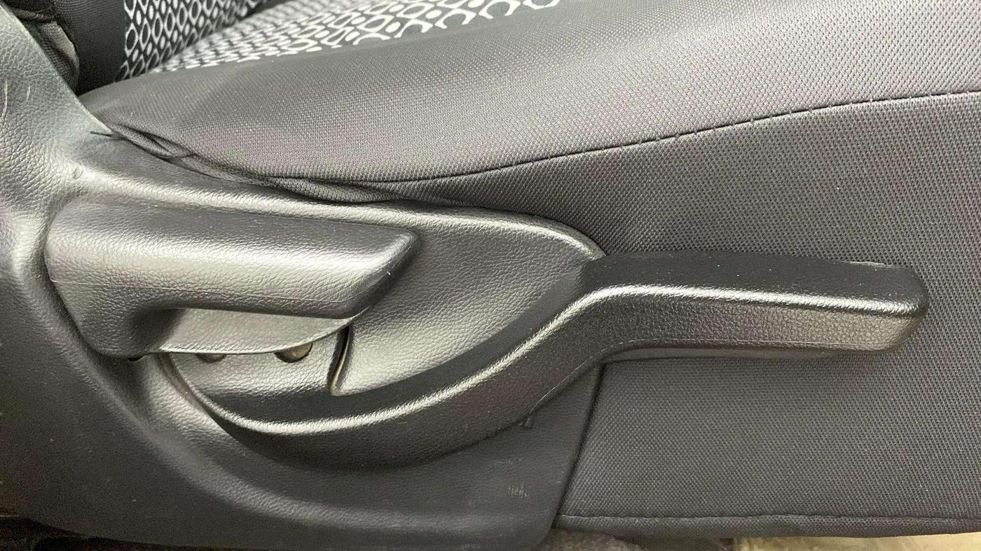 2016 Honda Brio VX AT, Petrol, Automatic, 74,058 km, Driver Side Adjustment Panel