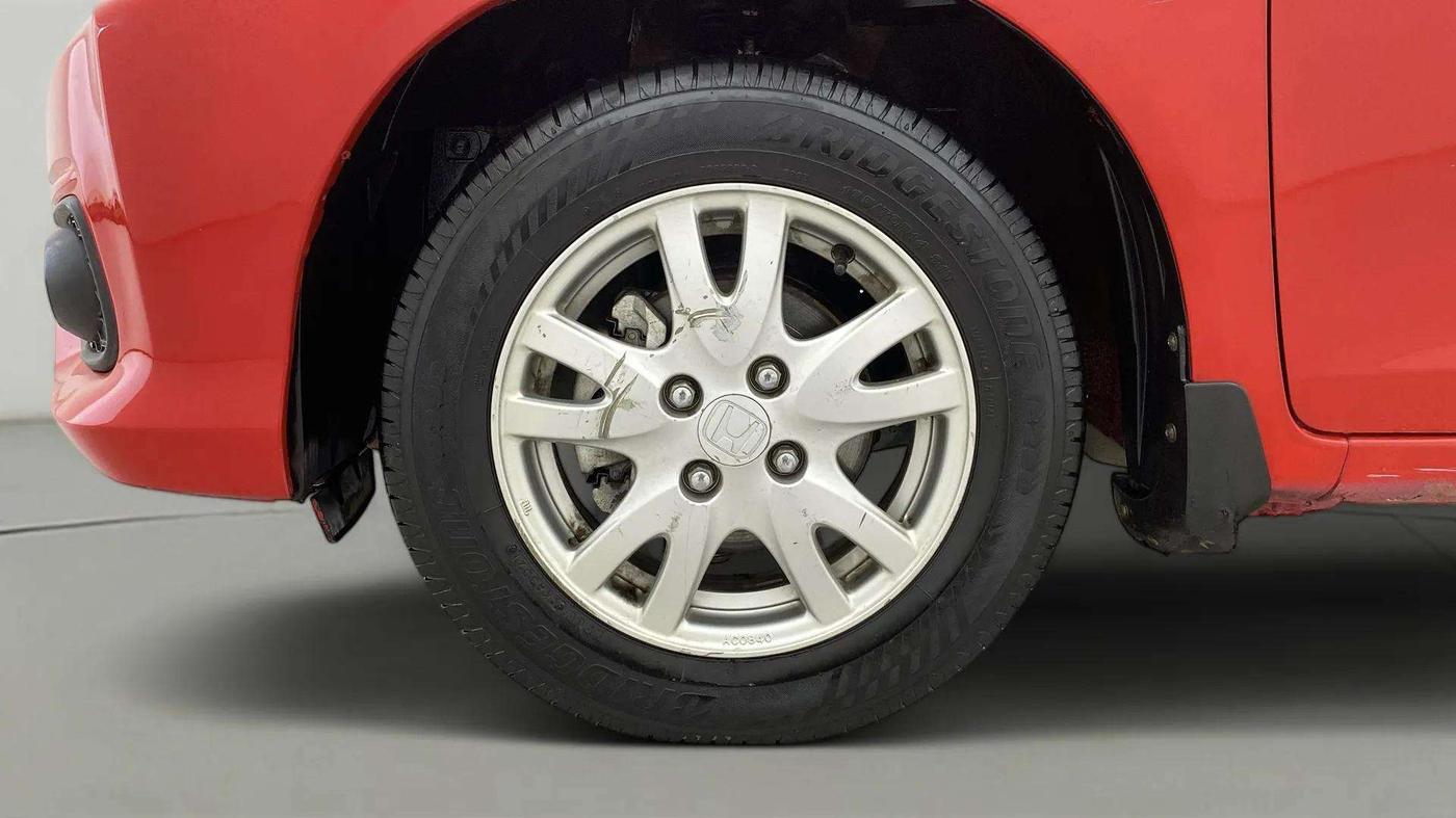 2016 Honda Brio VX AT, Petrol, Automatic, 74,058 km, Left Front Wheel