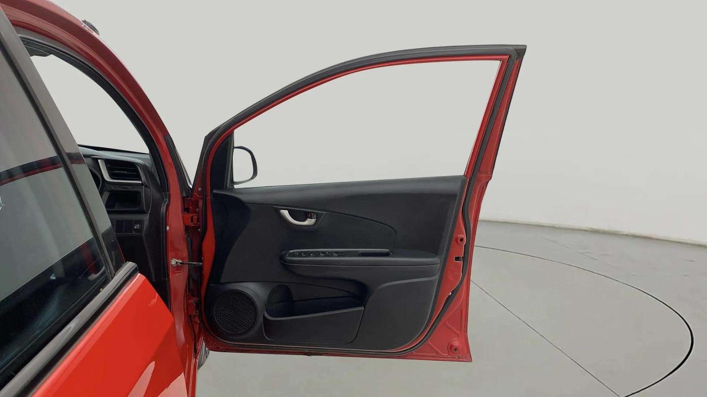 2016 Honda Brio VX AT, Petrol, Automatic, 74,058 km, RHS Front Door