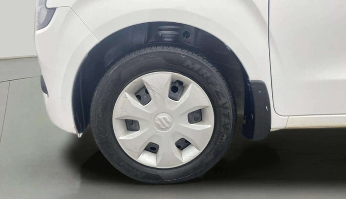 2022 Maruti New Wagon-R VXI CNG 1.0, CNG, Manual, 36,382 km, Left Front Wheel