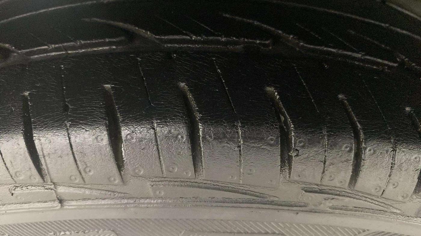 2014 Hyundai Eon D-LITE+, Petrol, Manual, 26,250 km, Right Rear Tyre Tread