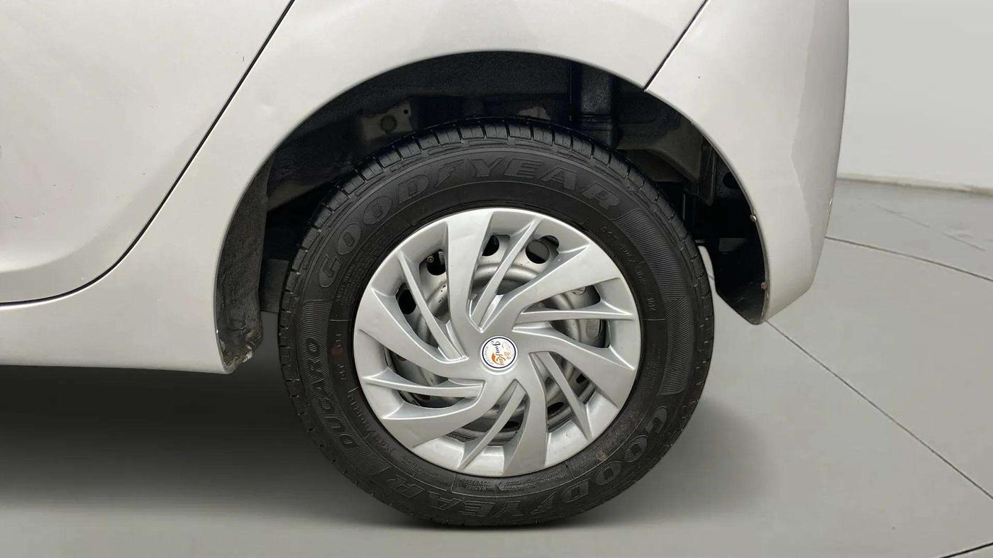 2014 Hyundai Eon D-LITE+, Petrol, Manual, 26,250 km, Left Rear Wheel