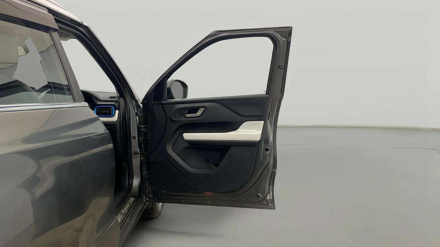 2024 Tata PUNCH CREATIVE  AMT, Petrol, Automatic, 11,842 km, RHS Front Door