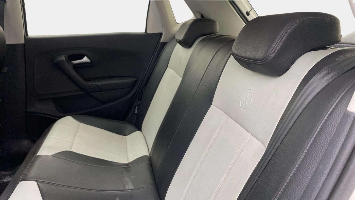 2018 Volkswagen Polo HIGHLINE PLUS 1.5 16 ALLOY, Diesel, Manual, 85,471 km, Right Side Rear Door Cabin