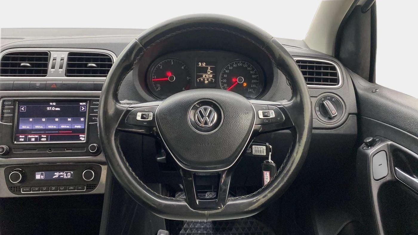 2018 Volkswagen Polo HIGHLINE PLUS 1.5 16 ALLOY, Diesel, Manual, 85,471 km, Steering Wheel Close Up