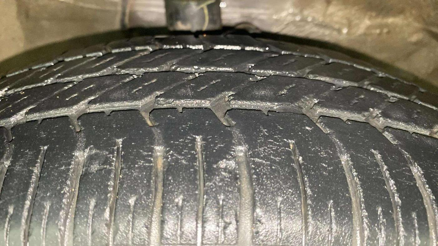 2015 Maruti Ritz VXI, Petrol, Manual, 36,438 km, Right Front Tyre Tread