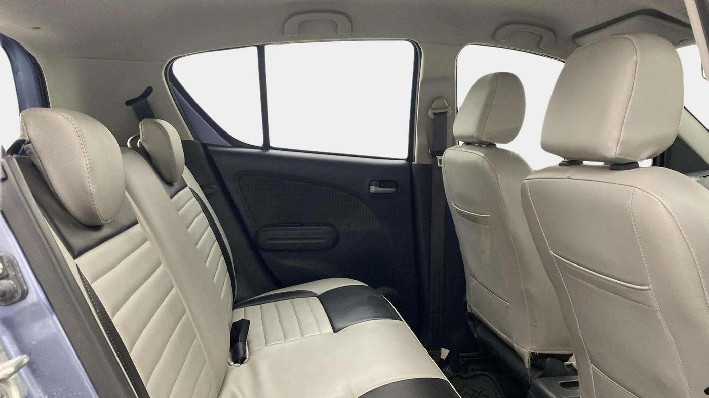 2015 Maruti Ritz VXI, Petrol, Manual, 36,438 km, Right Side Rear Door Cabin