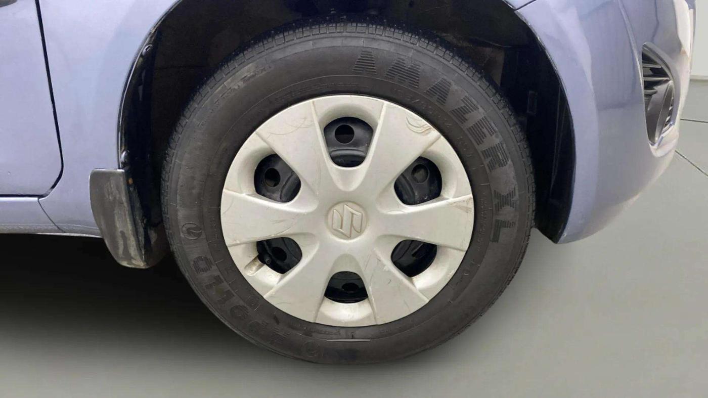 2015 Maruti Ritz VXI, Petrol, Manual, 36,438 km, Right Front Wheel