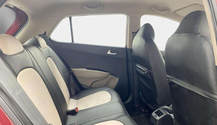 2015 Hyundai Grand i10 SPORTZ 1.2 KAPPA VTVT, Petrol, Manual, 27,720 km, Right Side Rear Door Cabin