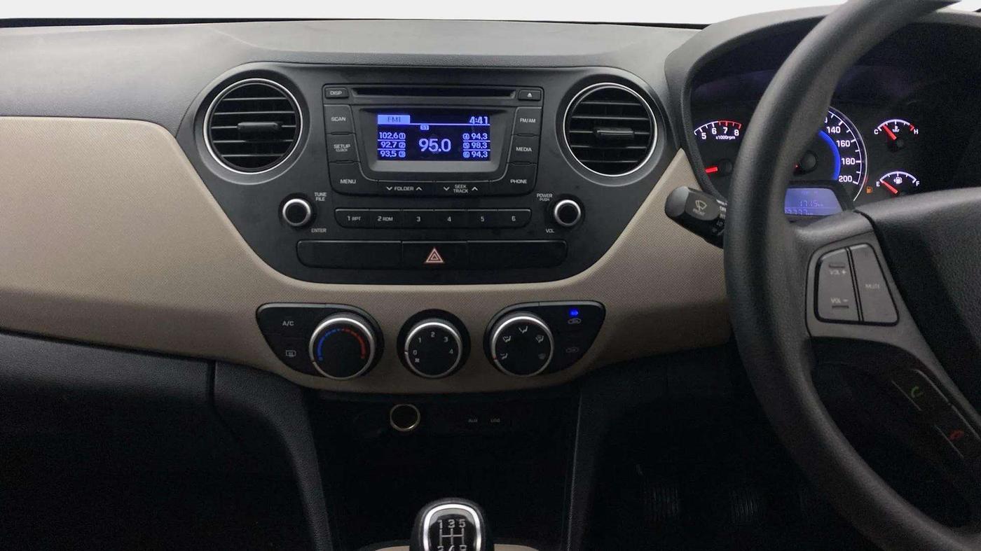 2015 Hyundai Grand i10 SPORTZ 1.2 KAPPA VTVT, Petrol, Manual, 27,720 km, Air Conditioner