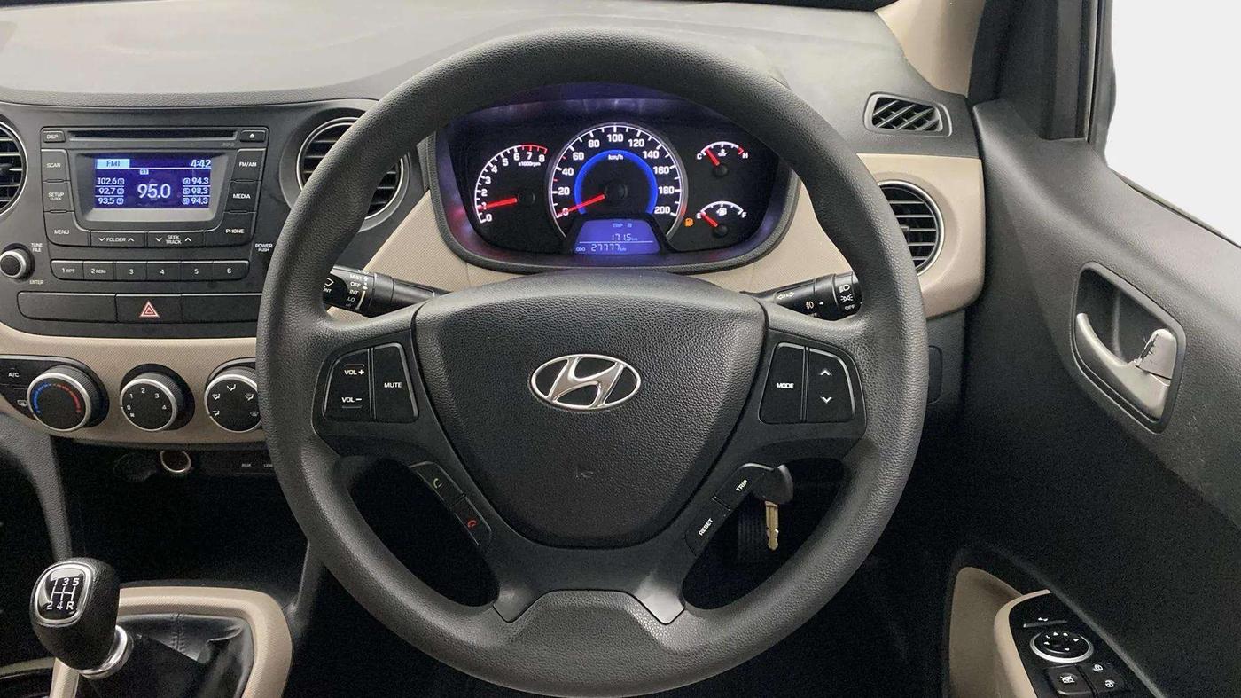 2015 Hyundai Grand i10 SPORTZ 1.2 KAPPA VTVT, Petrol, Manual, 27,720 km, Steering Wheel Close Up