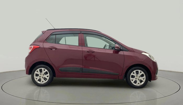 2015 Hyundai Grand i10 SPORTZ 1.2 KAPPA VTVT, Petrol, Manual, 27,720 km, Right Side View