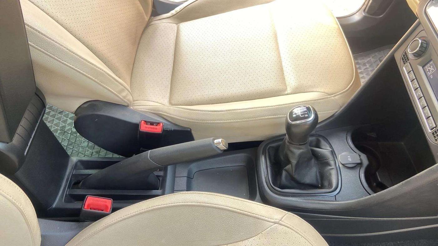 2021 Skoda Rapid STYLE TSI, Petrol, Manual, 30,972 km, Gear Lever