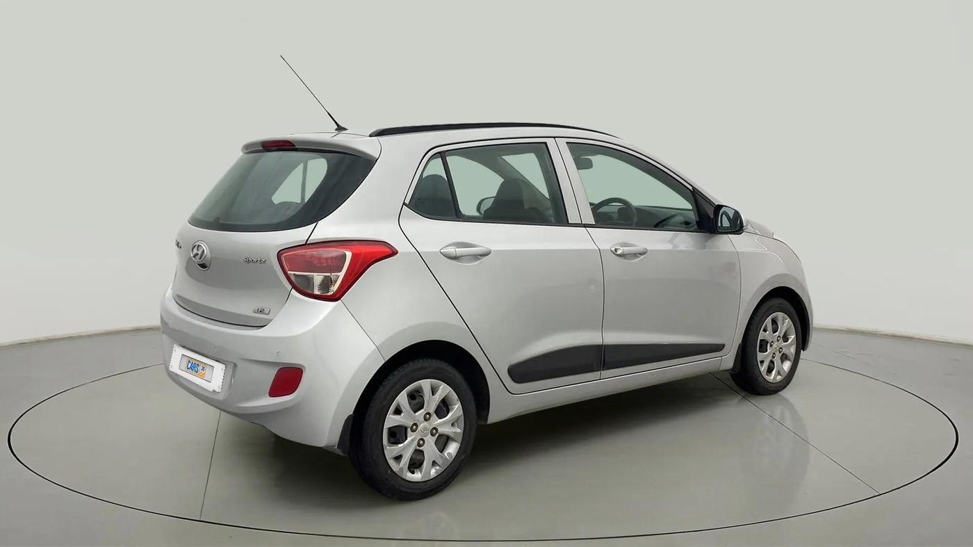 2016 Hyundai Grand i10 SPORTZ 1.2 KAPPA VTVT, Petrol, Manual, 70,045 km, Right Back Diagonal