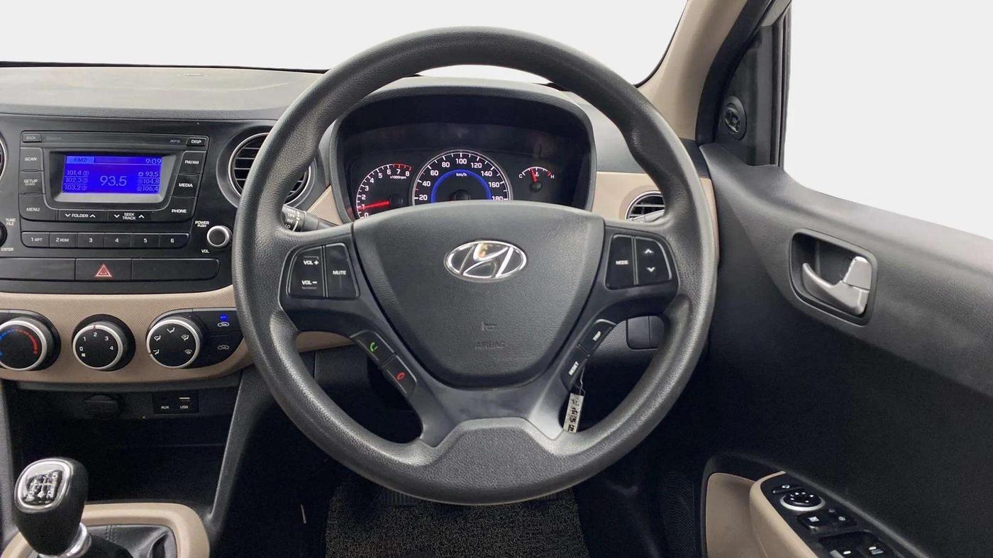 2016 Hyundai Grand i10 SPORTZ 1.2 KAPPA VTVT, Petrol, Manual, 70,045 km, Steering Wheel Close Up