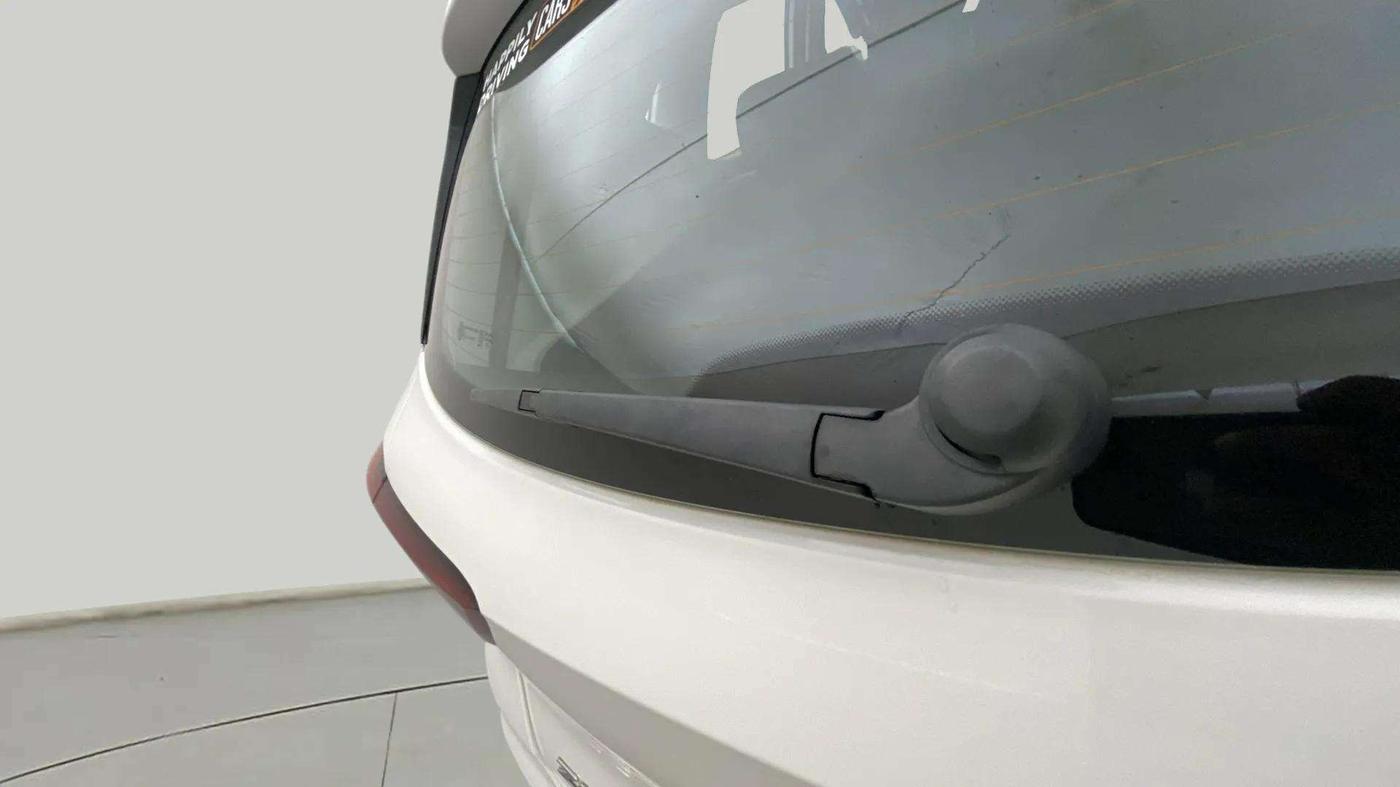 2022 MG ASTOR SAVVY 1.5 CVT S RED, Petrol, Automatic, 16,915 km, Rear Wiper