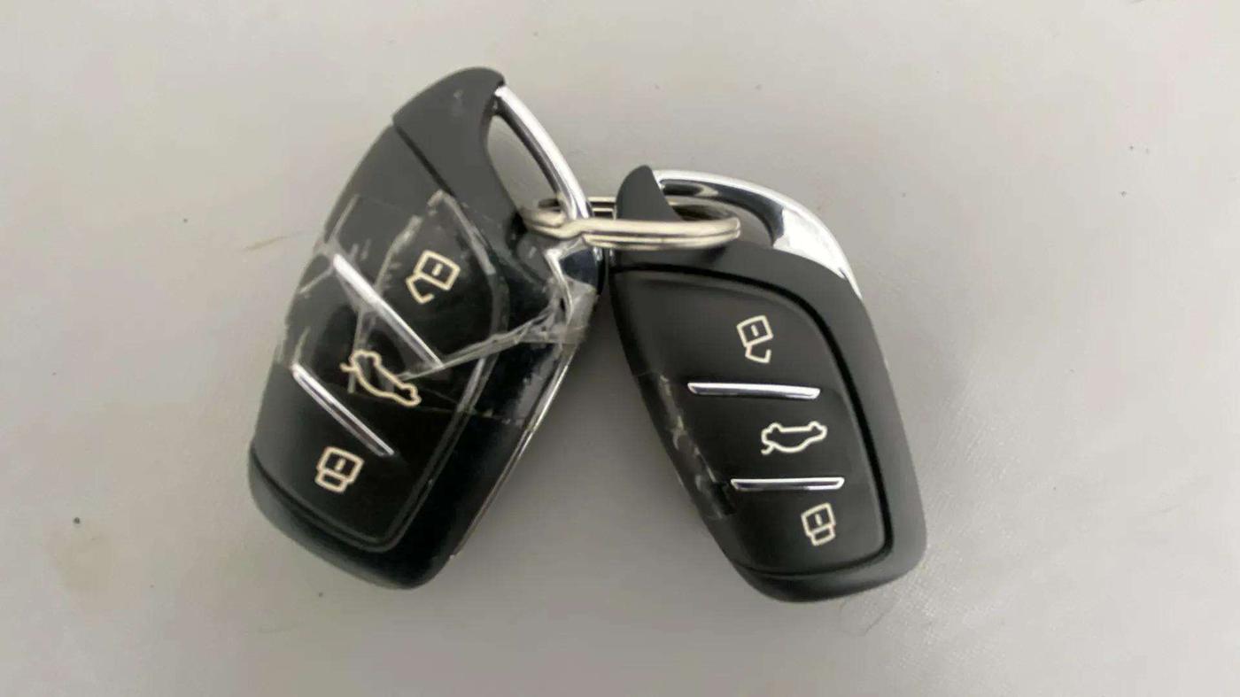 2022 MG ASTOR SAVVY 1.5 CVT S RED, Petrol, Automatic, 16,915 km, Key Close Up