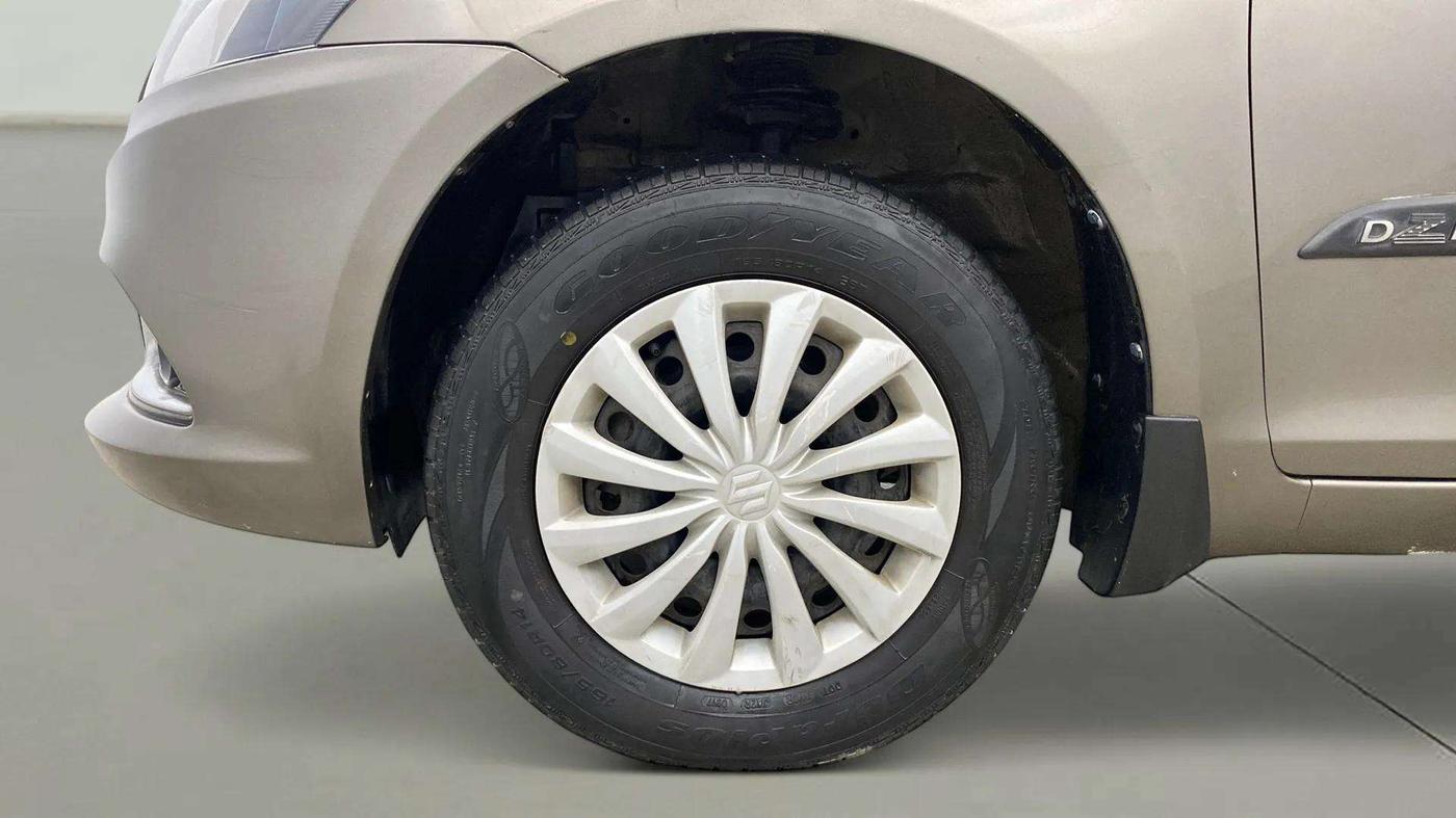 2017 Maruti Swift Dzire VXI, Petrol, Manual, 35,594 km, Left Front Wheel