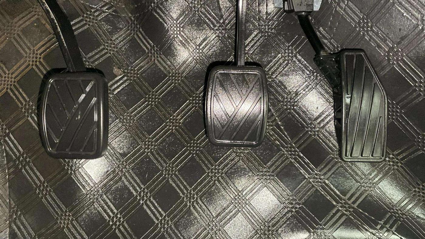 2023 Maruti Swift VXI, Petrol, Manual, 17,684 km, Pedals