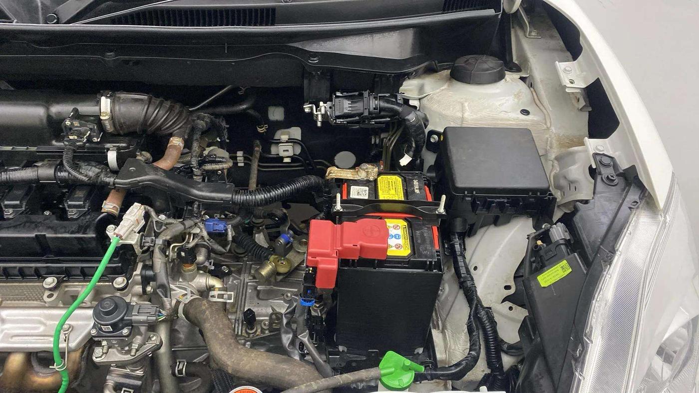 2023 Maruti Swift VXI, Petrol, Manual, 17,684 km, Engine View - Left