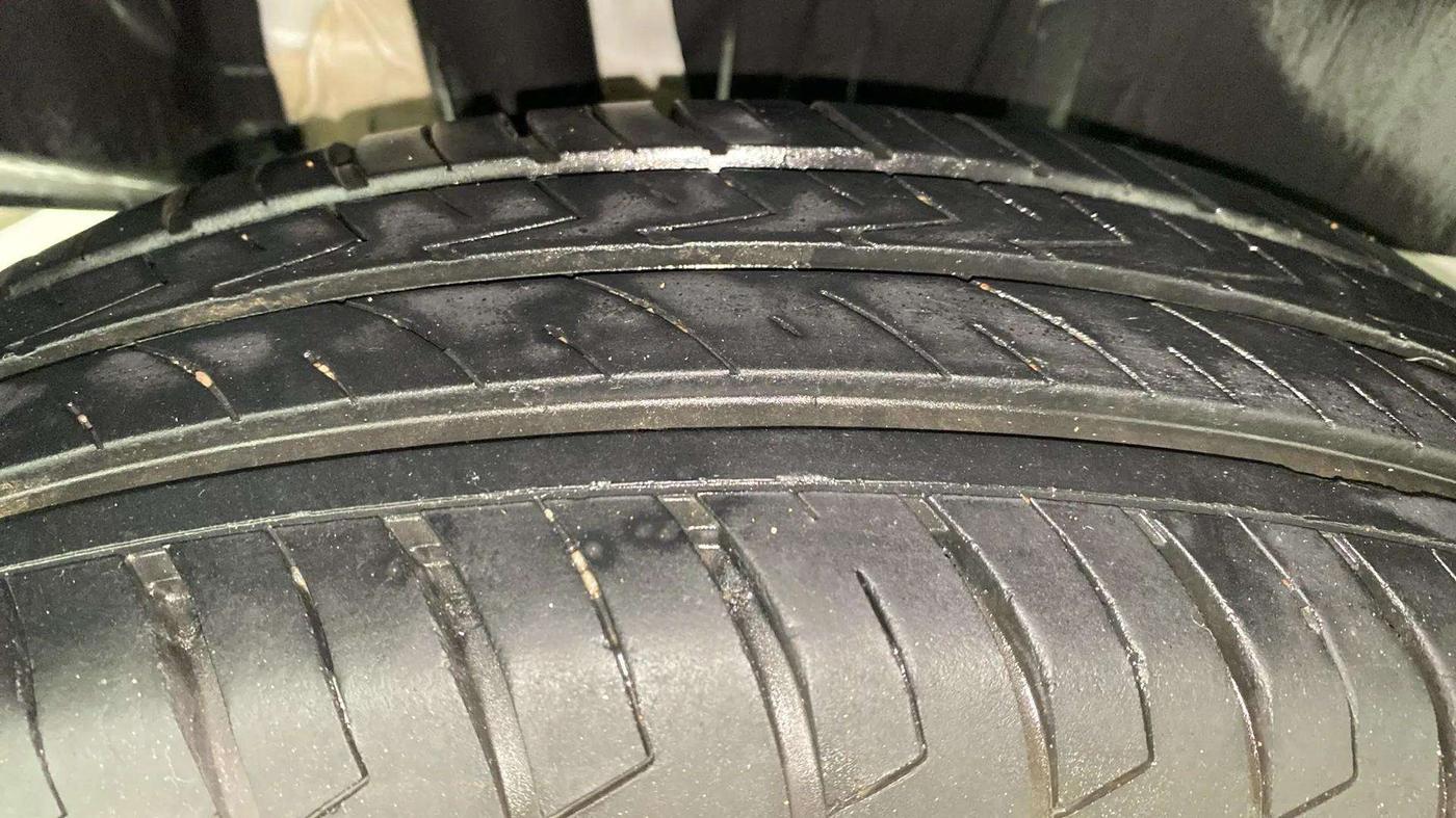 2023 Maruti Swift VXI, Petrol, Manual, 17,684 km, Right Rear Tyre Tread