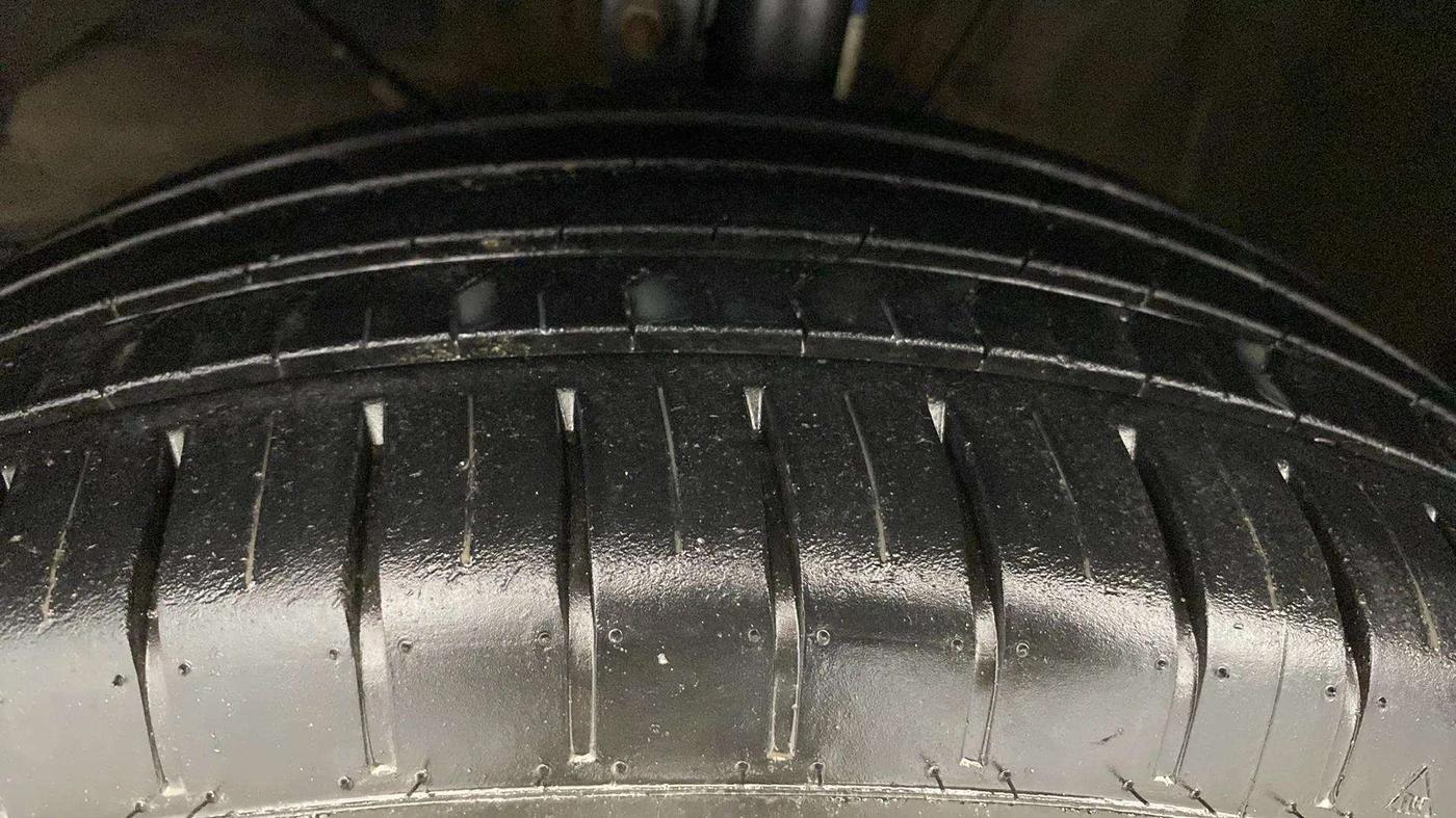 2018 Maruti Baleno ALPHA PETROL 1.2, Petrol, Manual, 52,698 km, Left Front Tyre Tread