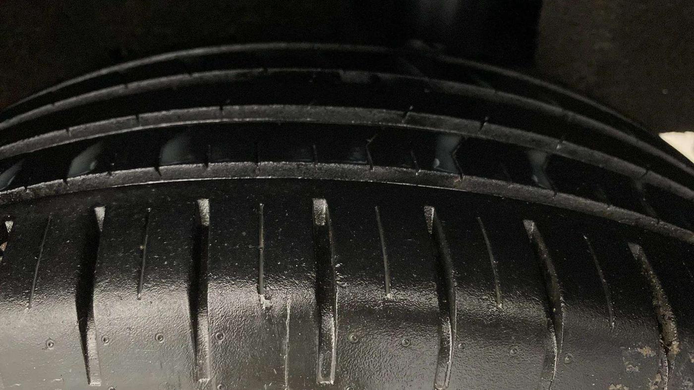 2018 Maruti Baleno ALPHA PETROL 1.2, Petrol, Manual, 52,698 km, Left Rear Tyre Tread