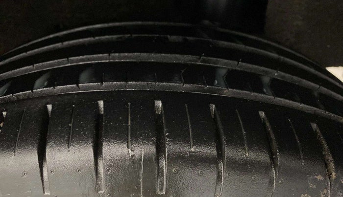 2018 Maruti Baleno ALPHA PETROL 1.2, Petrol, Manual, 52,698 km, Left Rear Tyre Tread