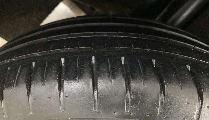 2018 Maruti Baleno ALPHA PETROL 1.2, Petrol, Manual, 52,698 km, Right Rear Tyre Tread
