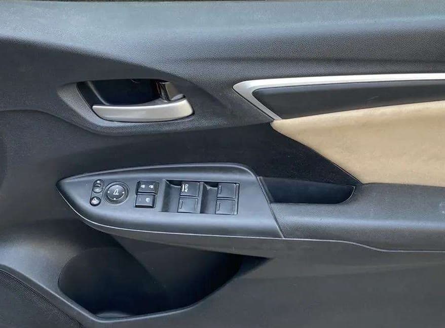 2019 Honda Jazz 1.2L I-VTEC VX CVT, Petrol, Automatic, 19,455 km, Driver Side Door Panels Control