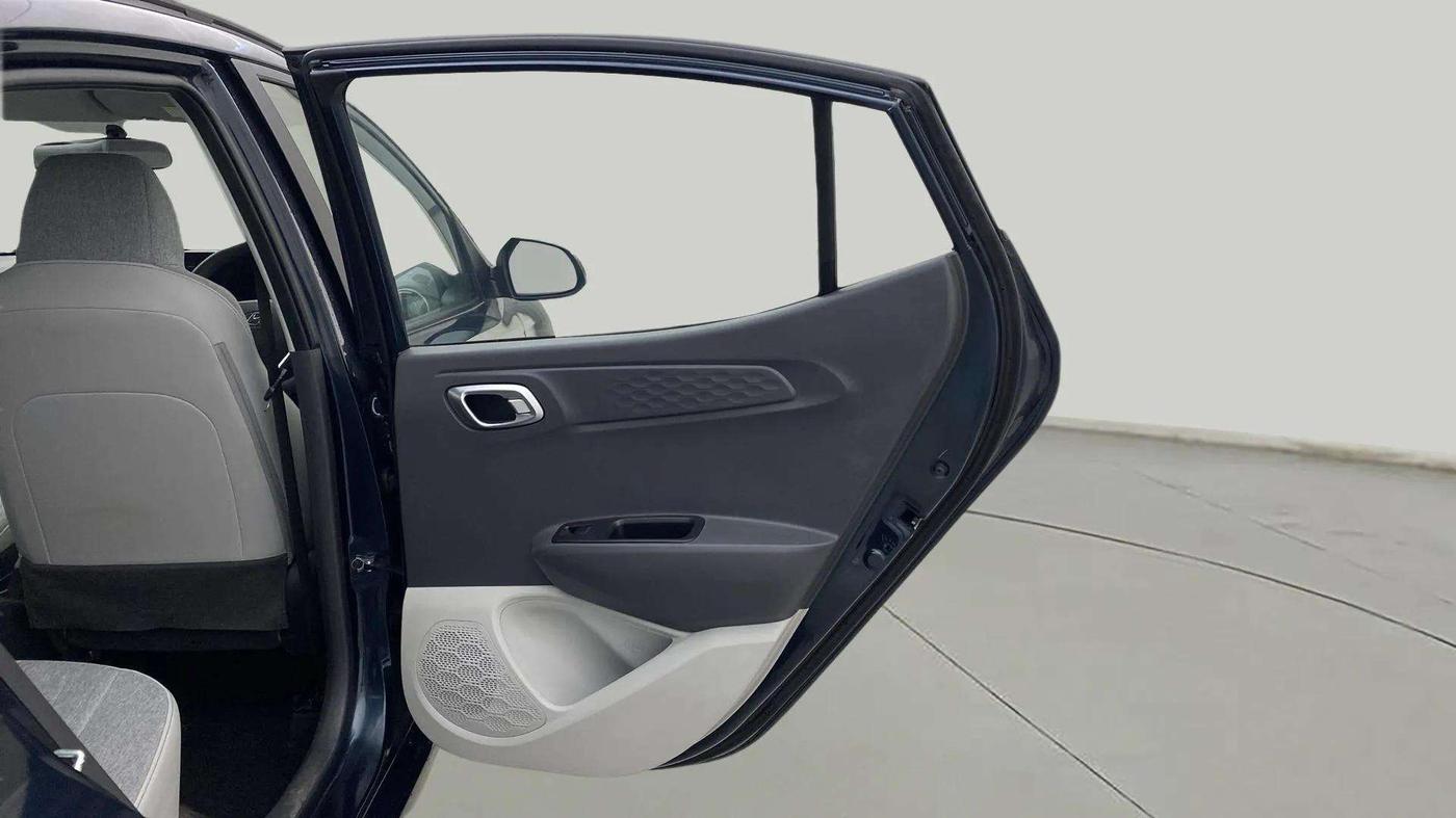 2022 Hyundai GRAND I10 NIOS SPORTZ AMT 1.2 KAPPA VTVT, Petrol, Automatic, 12,930 km, RHS Rear Door