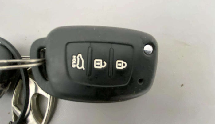2022 Hyundai GRAND I10 NIOS SPORTZ AMT 1.2 KAPPA VTVT, Petrol, Automatic, 12,930 km, Key Close Up