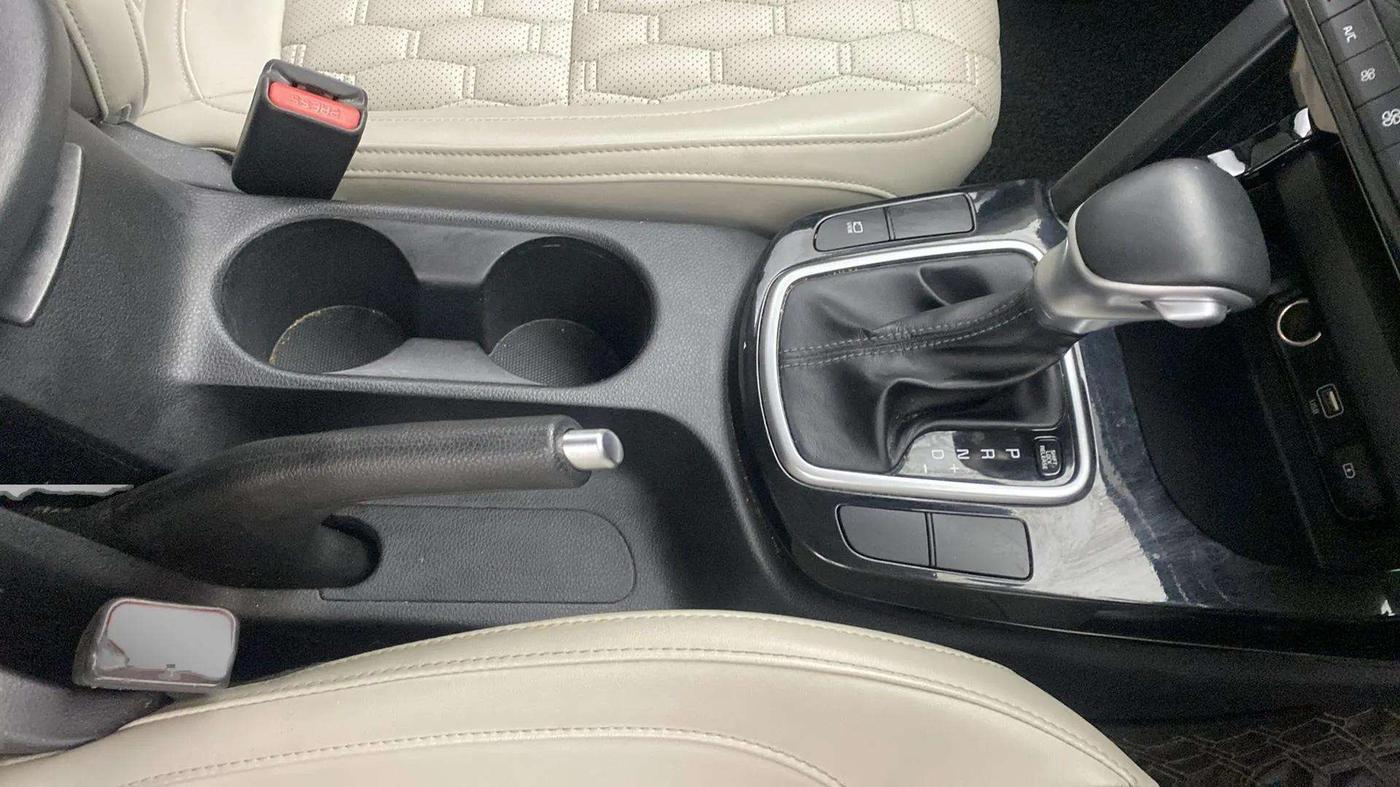 2019 KIA SELTOS HTX IVT 1.5 PETROL, Petrol, Automatic, 34,139 km, Gear Lever
