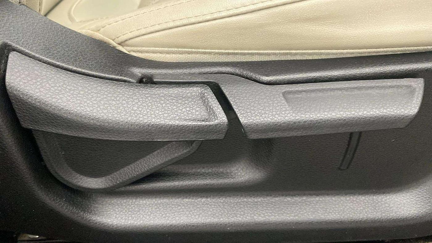 2019 KIA SELTOS HTX IVT 1.5 PETROL, Petrol, Automatic, 34,139 km, Driver Side Adjustment Panel