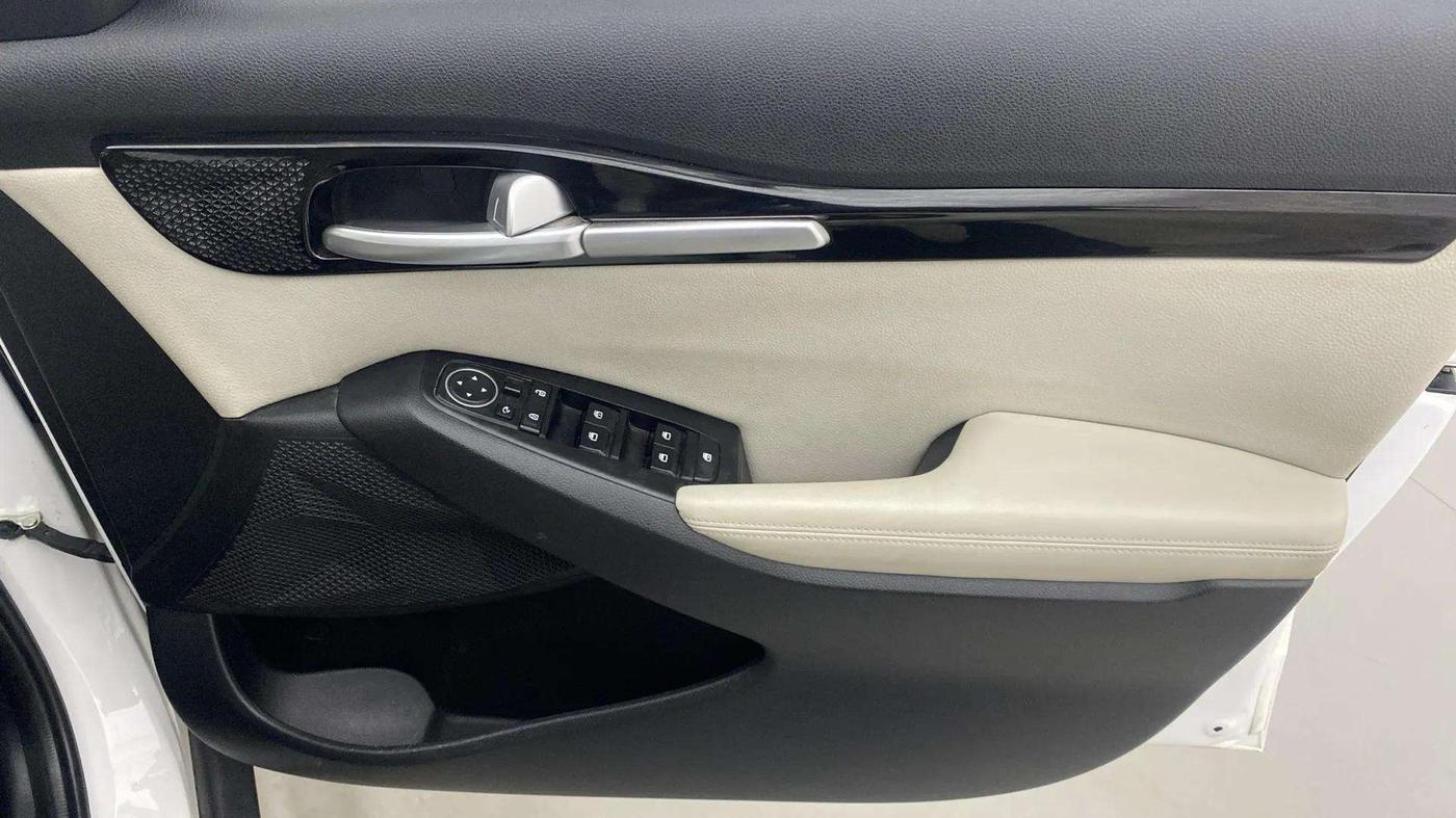2019 KIA SELTOS HTX IVT 1.5 PETROL, Petrol, Automatic, 34,139 km, Driver Side Door Panels Control