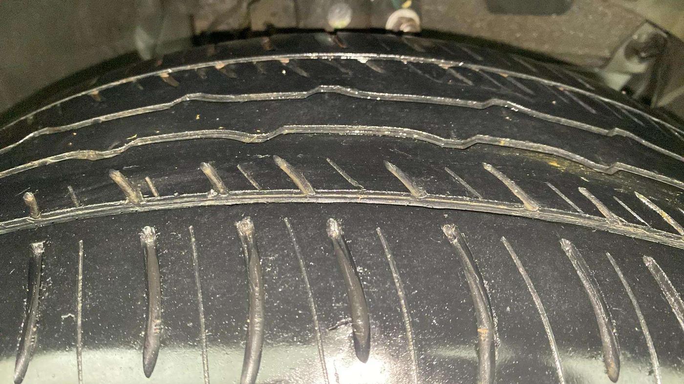 2019 Renault Duster 85 PS RXS MT DIESEL, Diesel, Manual, 56,133 km, Right Front Tyre Tread