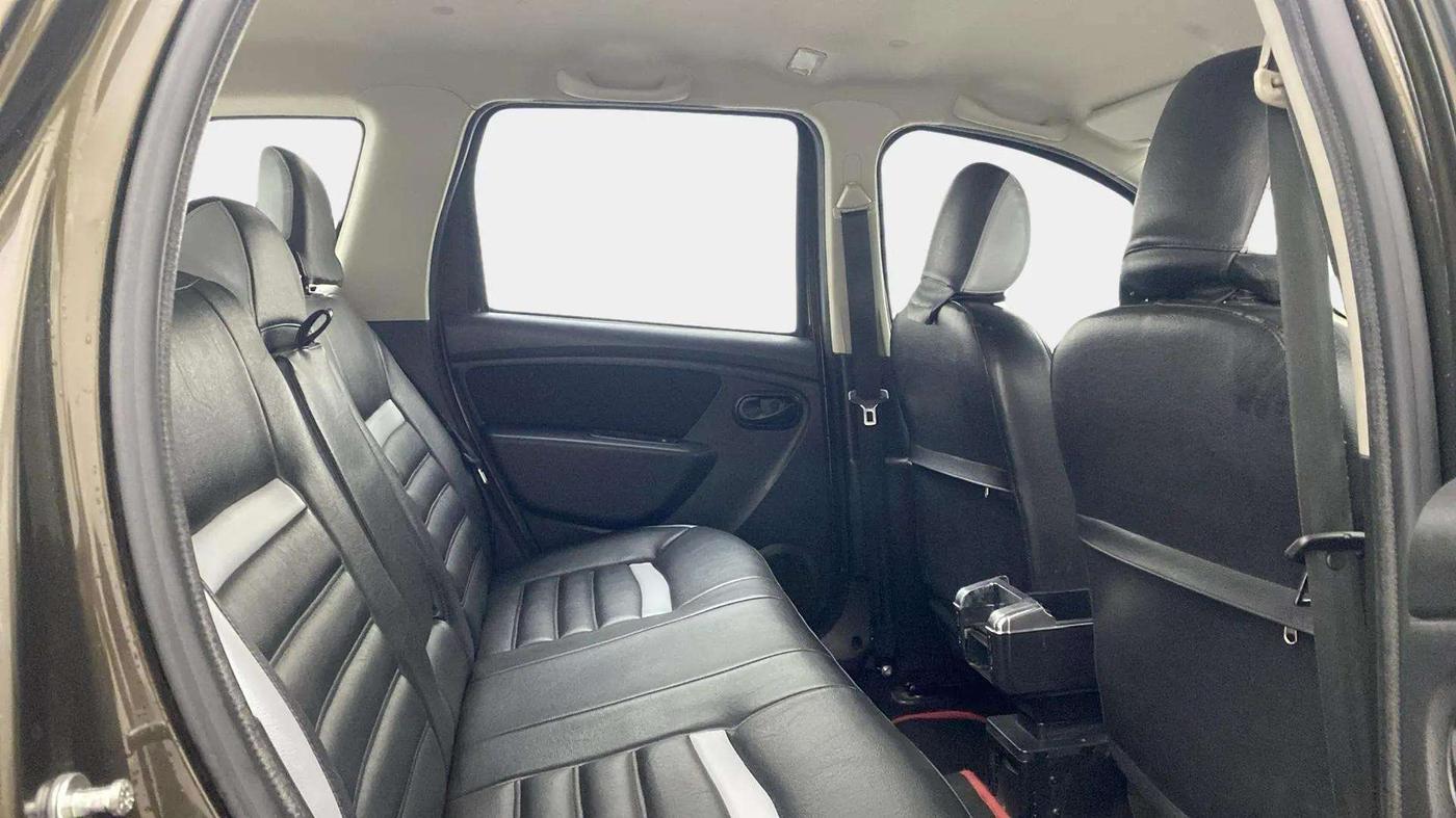 2019 Renault Duster 85 PS RXS MT DIESEL, Diesel, Manual, 56,133 km, Right Side Rear Door Cabin